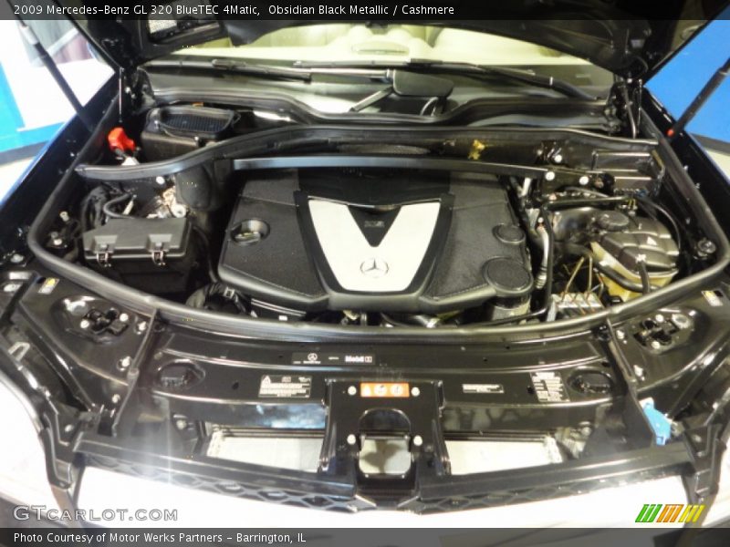 Obsidian Black Metallic / Cashmere 2009 Mercedes-Benz GL 320 BlueTEC 4Matic