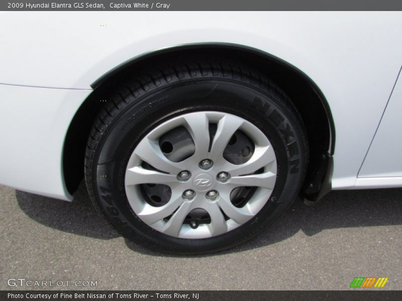 Captiva White / Gray 2009 Hyundai Elantra GLS Sedan