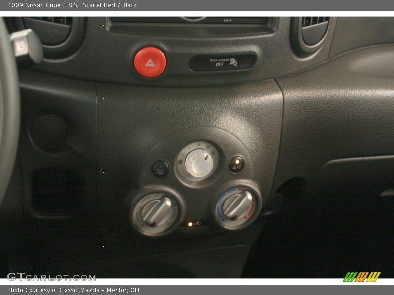 Scarlet Red / Black 2009 Nissan Cube 1.8 S