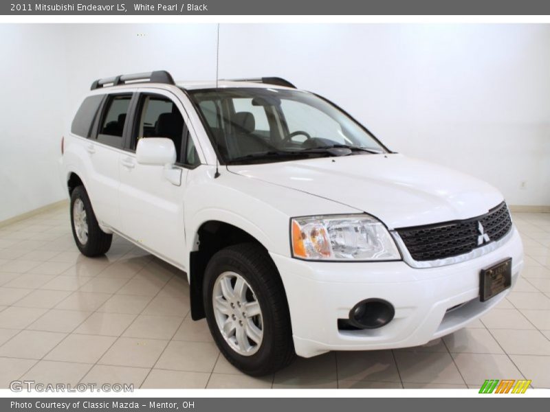 White Pearl / Black 2011 Mitsubishi Endeavor LS