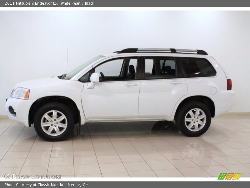 White Pearl / Black 2011 Mitsubishi Endeavor LS