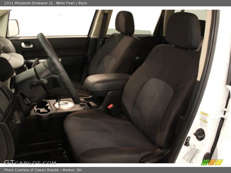 White Pearl / Black 2011 Mitsubishi Endeavor LS