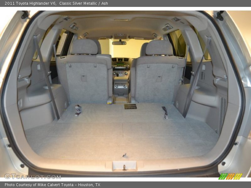 Classic Silver Metallic / Ash 2011 Toyota Highlander V6