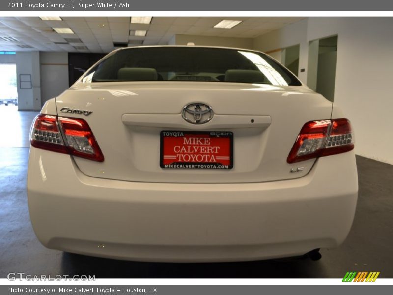 Super White / Ash 2011 Toyota Camry LE