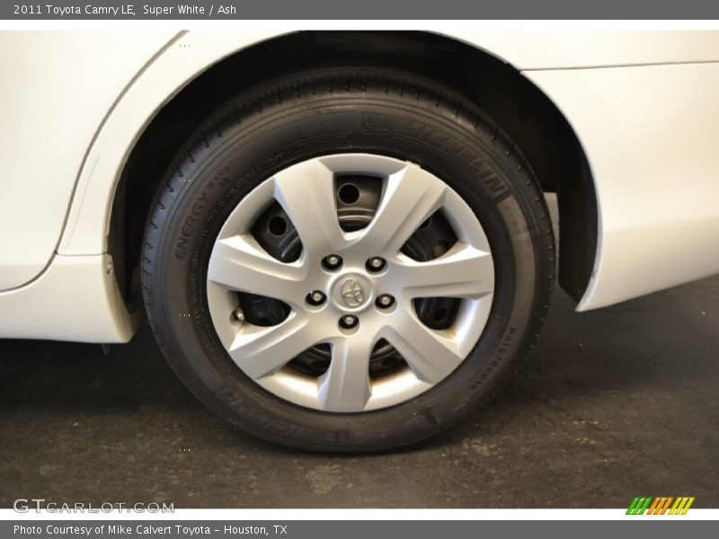 Super White / Ash 2011 Toyota Camry LE