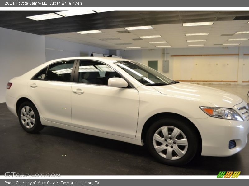 Super White / Ash 2011 Toyota Camry LE