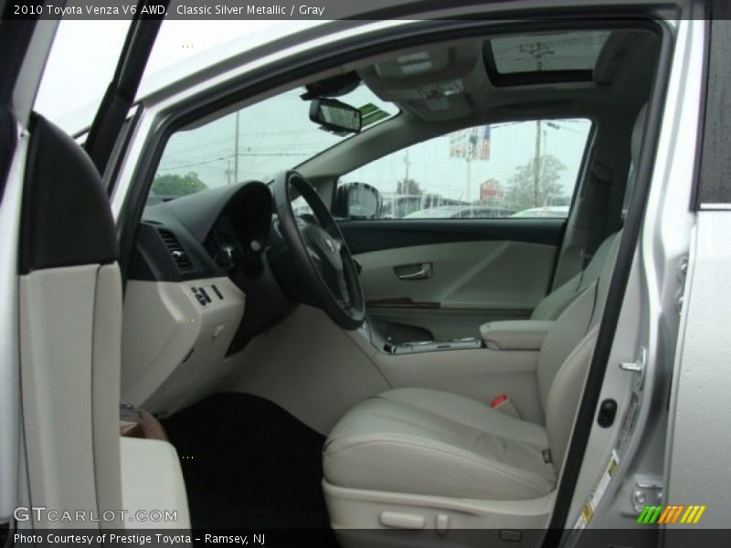 Classic Silver Metallic / Gray 2010 Toyota Venza V6 AWD