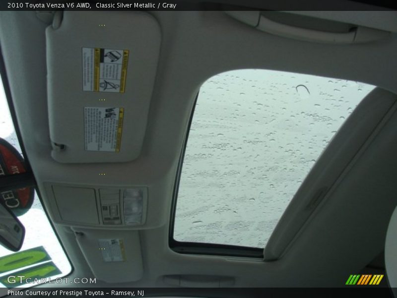 Classic Silver Metallic / Gray 2010 Toyota Venza V6 AWD