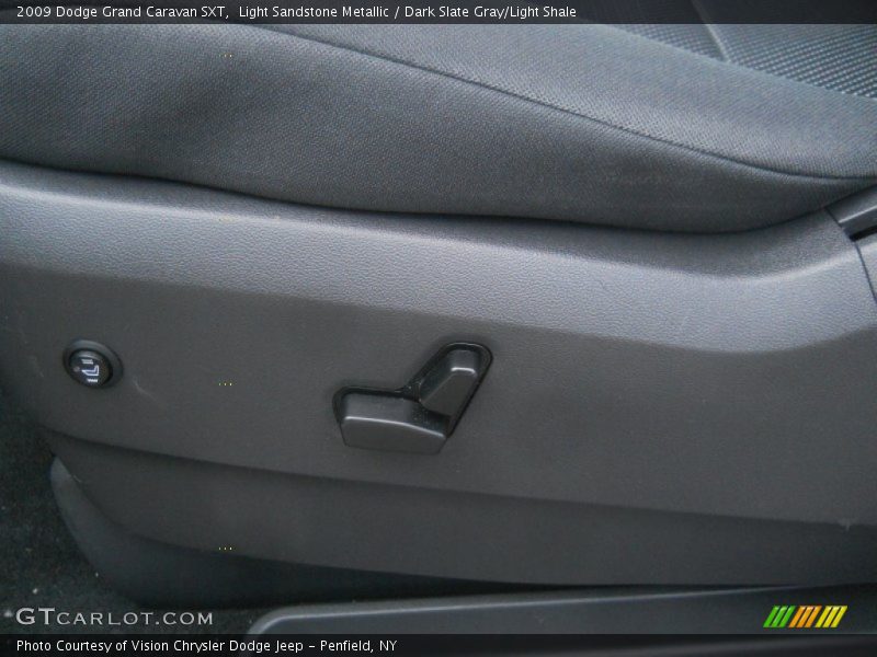 Light Sandstone Metallic / Dark Slate Gray/Light Shale 2009 Dodge Grand Caravan SXT