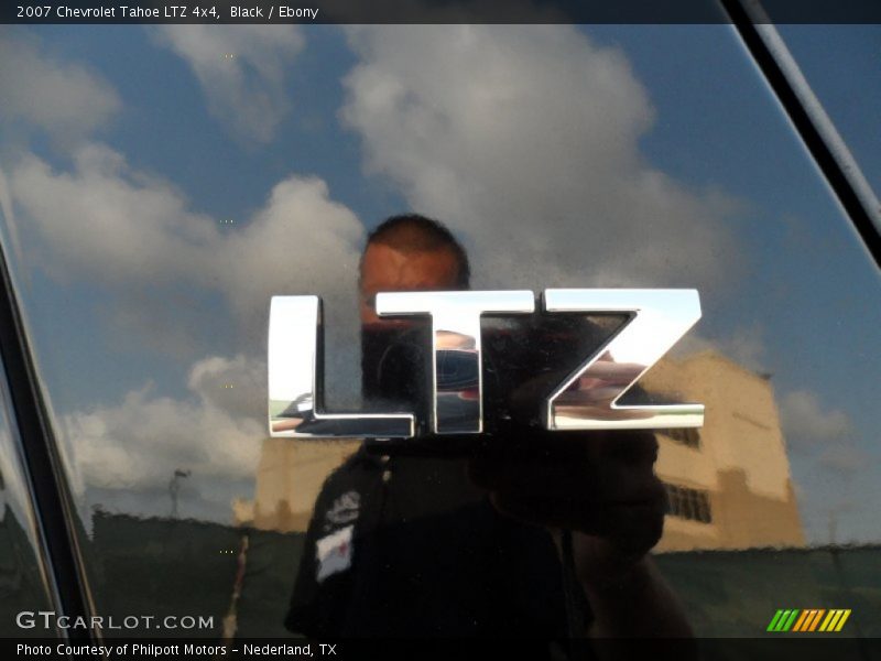 Black / Ebony 2007 Chevrolet Tahoe LTZ 4x4
