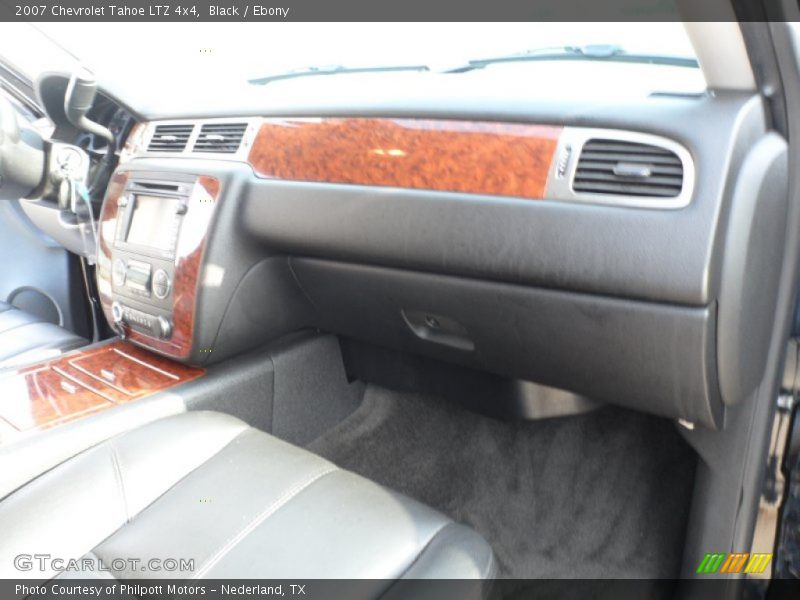 Black / Ebony 2007 Chevrolet Tahoe LTZ 4x4
