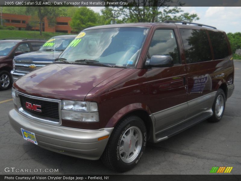 Dark Toreador Red Metallic / Pewter Gray 2005 GMC Safari SLE AWD