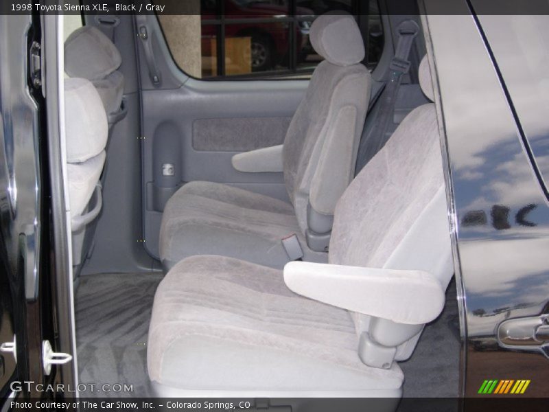 Black / Gray 1998 Toyota Sienna XLE