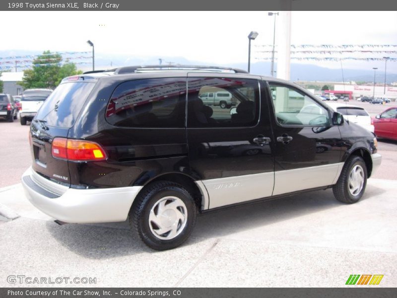 Black / Gray 1998 Toyota Sienna XLE