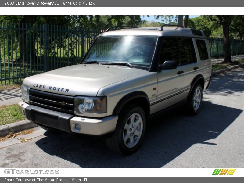 White Gold / Black 2003 Land Rover Discovery SE