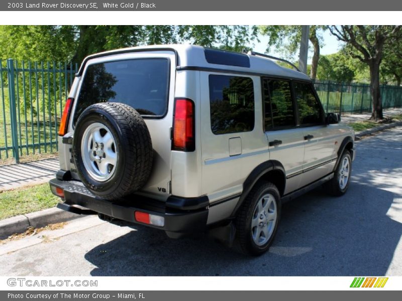 White Gold / Black 2003 Land Rover Discovery SE