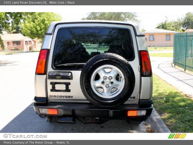 White Gold / Black 2003 Land Rover Discovery SE