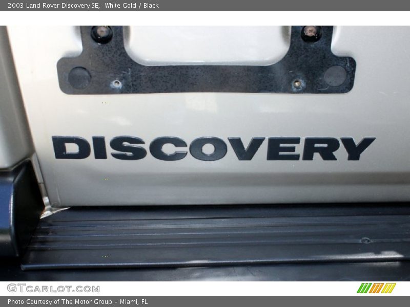 White Gold / Black 2003 Land Rover Discovery SE