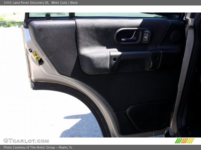White Gold / Black 2003 Land Rover Discovery SE