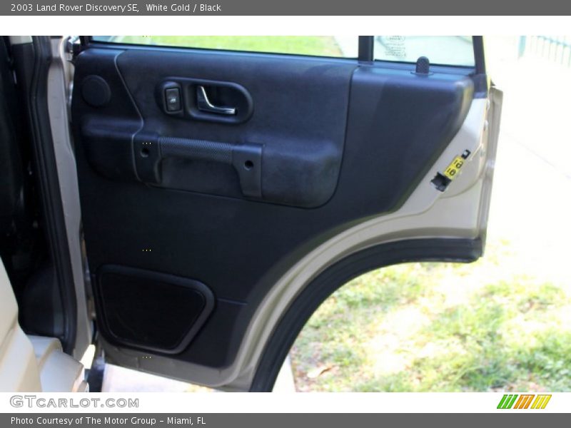 White Gold / Black 2003 Land Rover Discovery SE