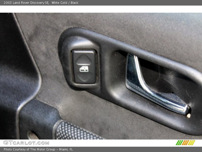White Gold / Black 2003 Land Rover Discovery SE