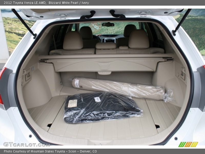 Blizzard White Pearl / Ivory 2012 Toyota Venza LE AWD