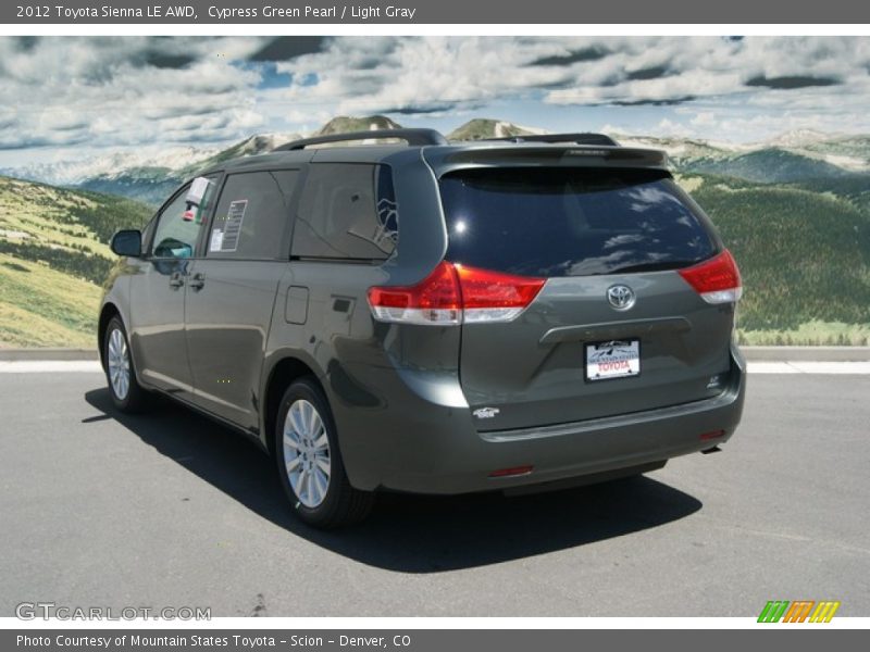 Cypress Green Pearl / Light Gray 2012 Toyota Sienna LE AWD
