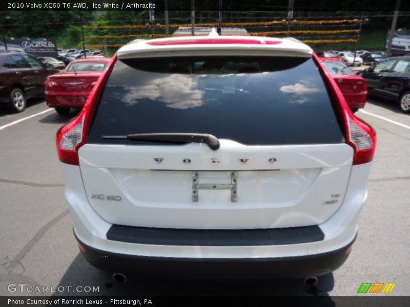 Ice White / Anthracite 2010 Volvo XC60 T6 AWD
