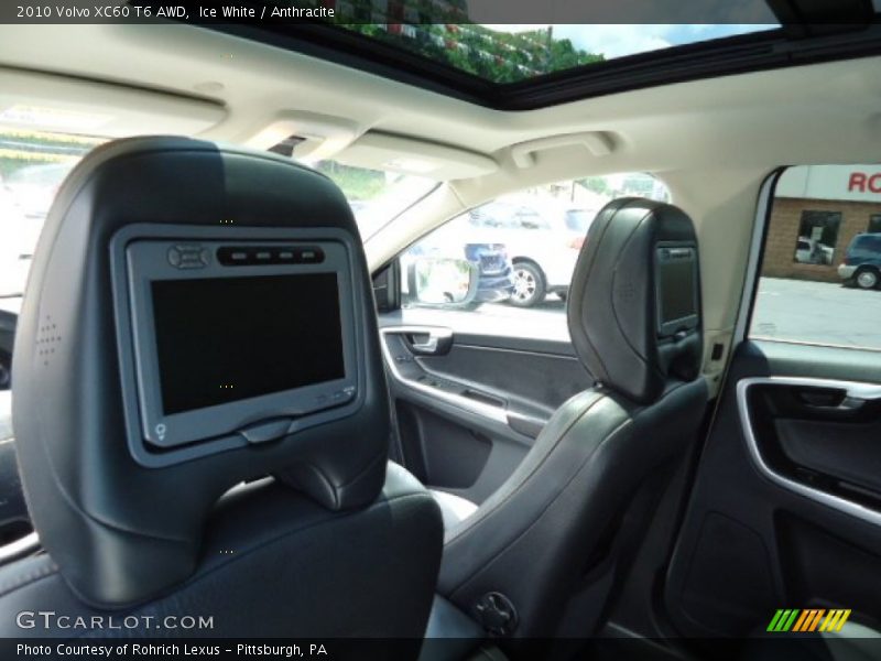 Ice White / Anthracite 2010 Volvo XC60 T6 AWD