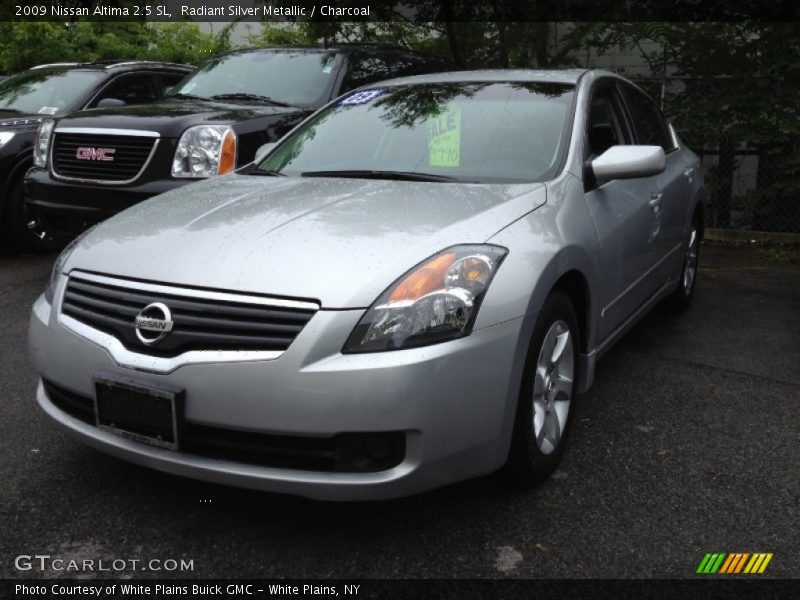 Radiant Silver Metallic / Charcoal 2009 Nissan Altima 2.5 SL