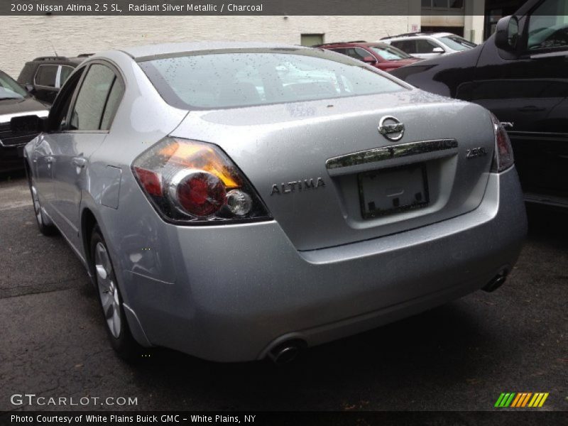 Radiant Silver Metallic / Charcoal 2009 Nissan Altima 2.5 SL