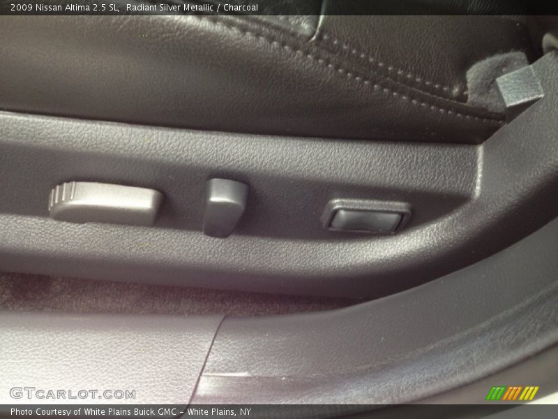 Radiant Silver Metallic / Charcoal 2009 Nissan Altima 2.5 SL