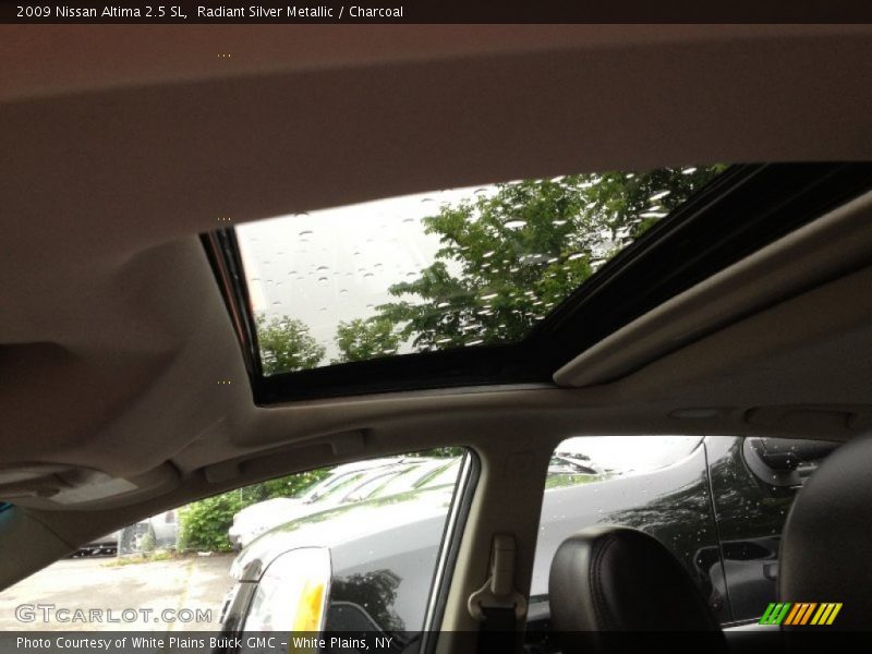 Radiant Silver Metallic / Charcoal 2009 Nissan Altima 2.5 SL