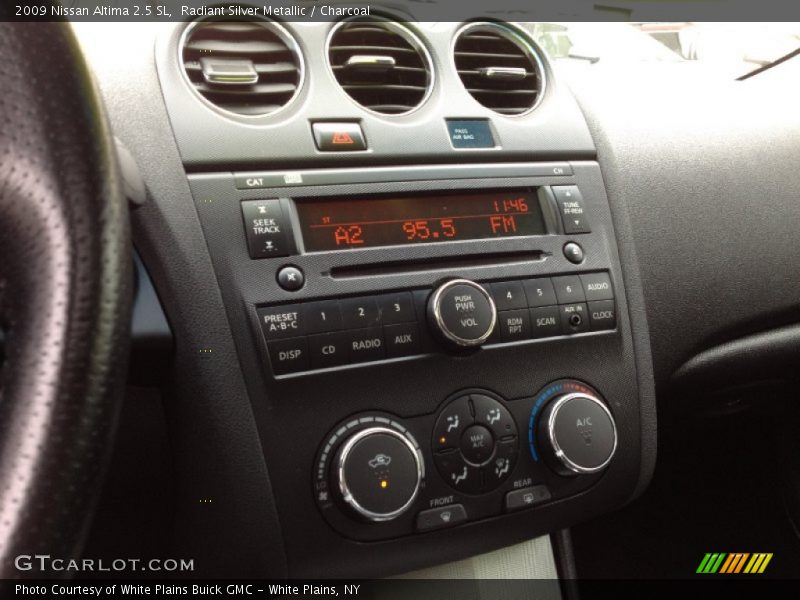 Radiant Silver Metallic / Charcoal 2009 Nissan Altima 2.5 SL