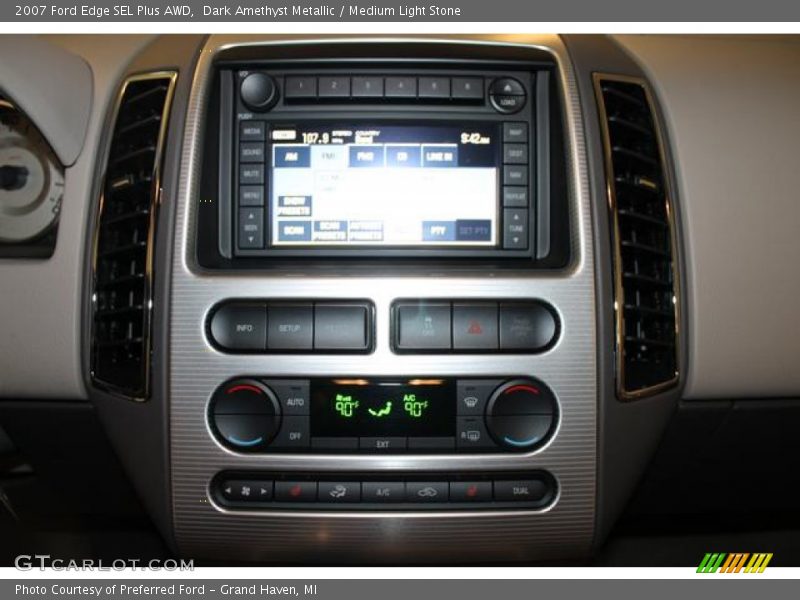 Controls of 2007 Edge SEL Plus AWD