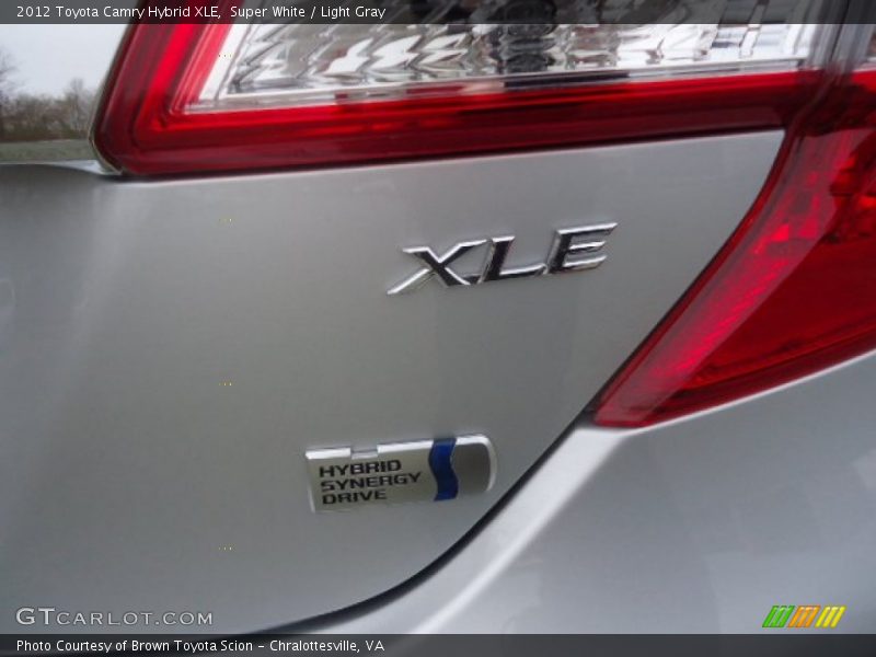 Super White / Light Gray 2012 Toyota Camry Hybrid XLE