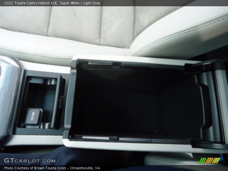 Super White / Light Gray 2012 Toyota Camry Hybrid XLE