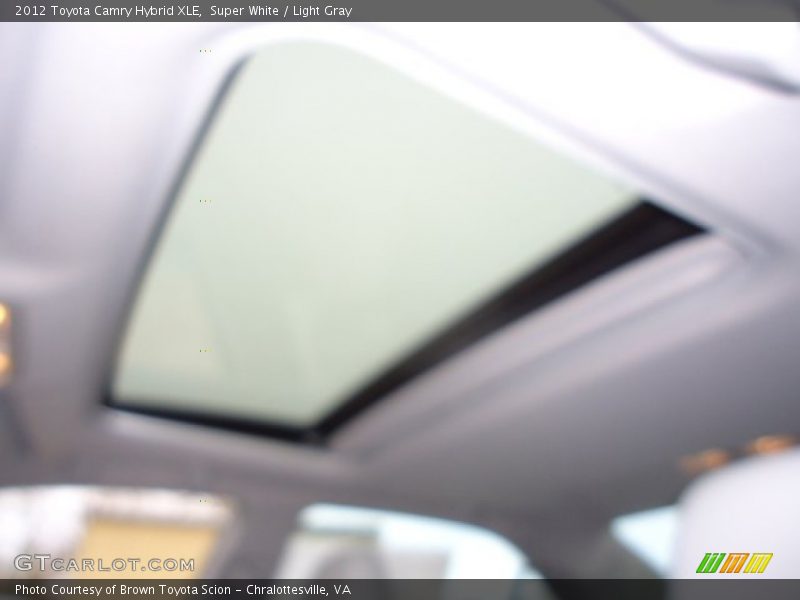Super White / Light Gray 2012 Toyota Camry Hybrid XLE