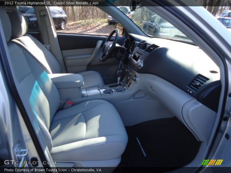 Classic Silver Metallic / Ash 2012 Toyota Highlander SE