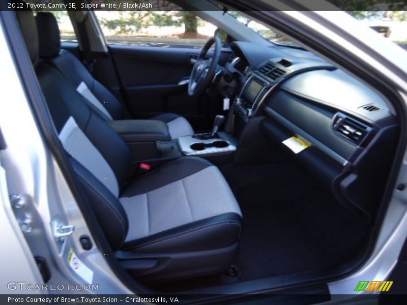 Super White / Black/Ash 2012 Toyota Camry SE