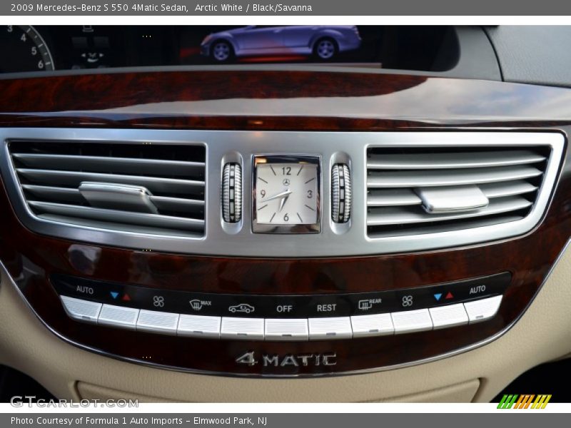 Arctic White / Black/Savanna 2009 Mercedes-Benz S 550 4Matic Sedan