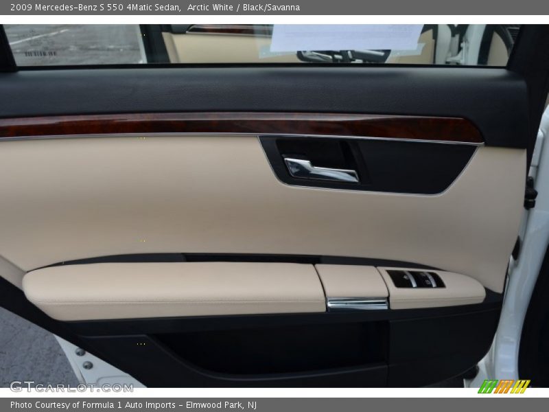 Arctic White / Black/Savanna 2009 Mercedes-Benz S 550 4Matic Sedan