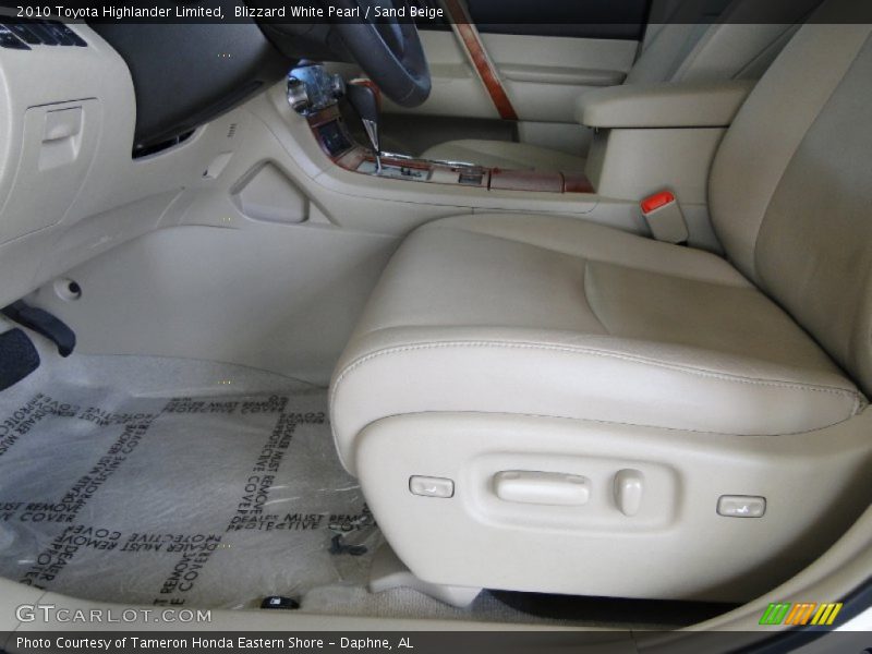 Blizzard White Pearl / Sand Beige 2010 Toyota Highlander Limited