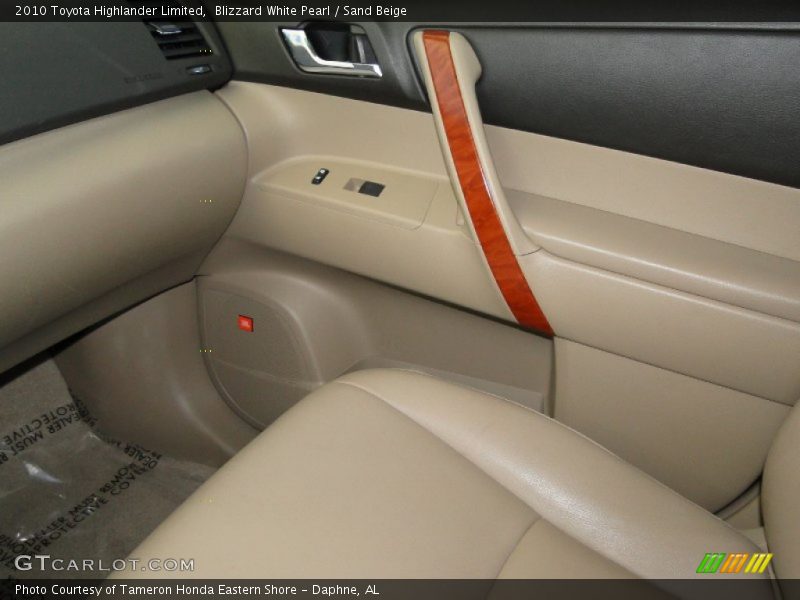 Blizzard White Pearl / Sand Beige 2010 Toyota Highlander Limited