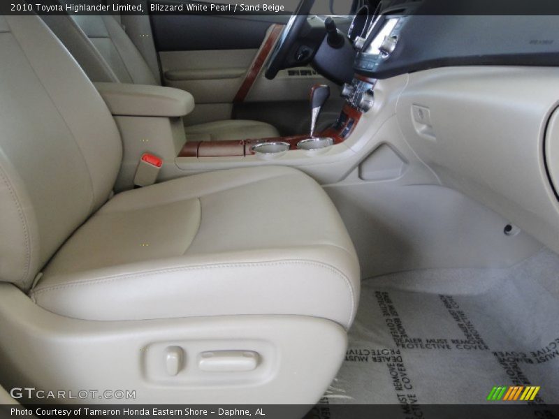 Blizzard White Pearl / Sand Beige 2010 Toyota Highlander Limited