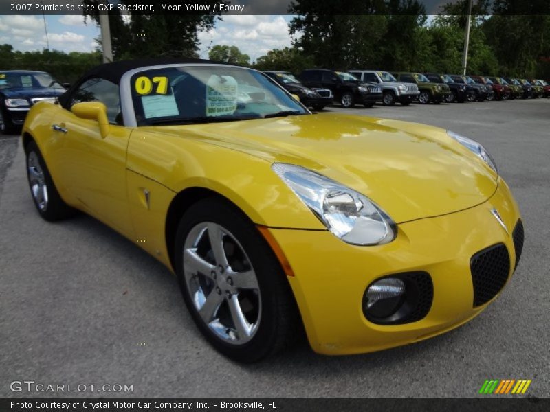 Front 3/4 View of 2007 Solstice GXP Roadster