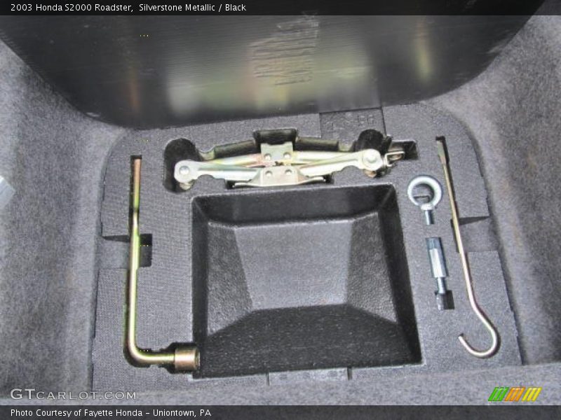 Silverstone Metallic / Black 2003 Honda S2000 Roadster