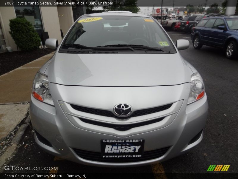 Silver Streak Mica / Dark Charcoal 2007 Toyota Yaris S Sedan
