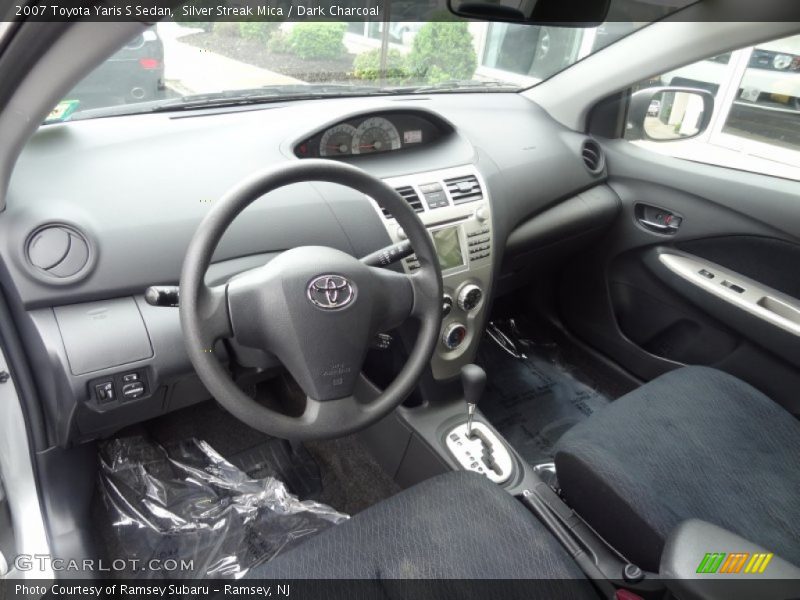 Silver Streak Mica / Dark Charcoal 2007 Toyota Yaris S Sedan