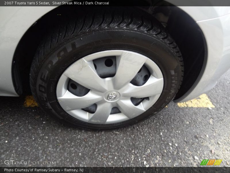 Silver Streak Mica / Dark Charcoal 2007 Toyota Yaris S Sedan